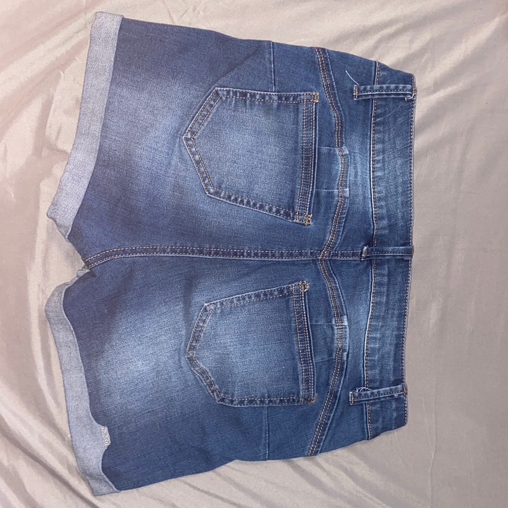 Shorts - Picture 2 of 2